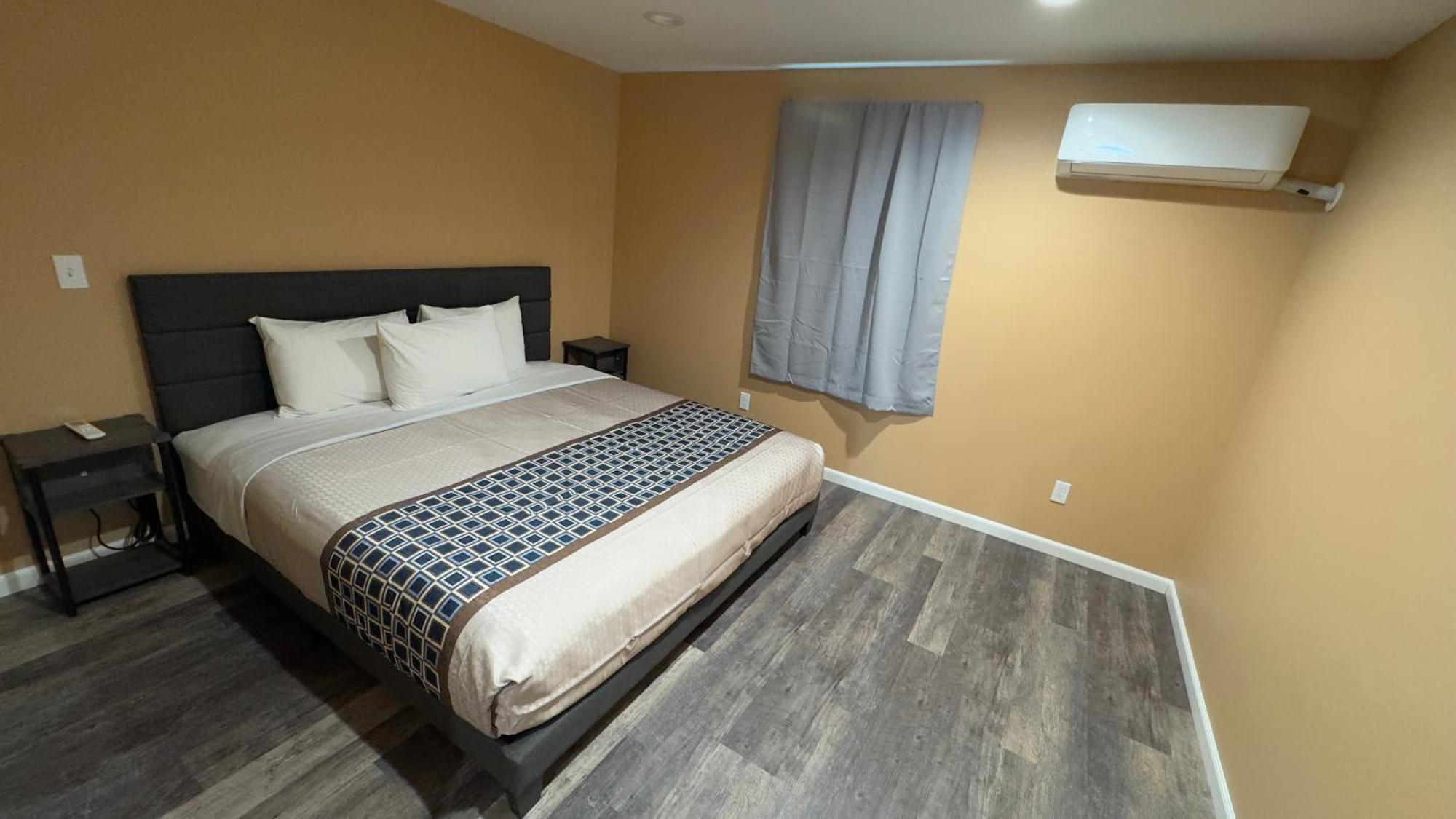 Far West Cabin-Tiny Homes Rental Forks Esterno foto