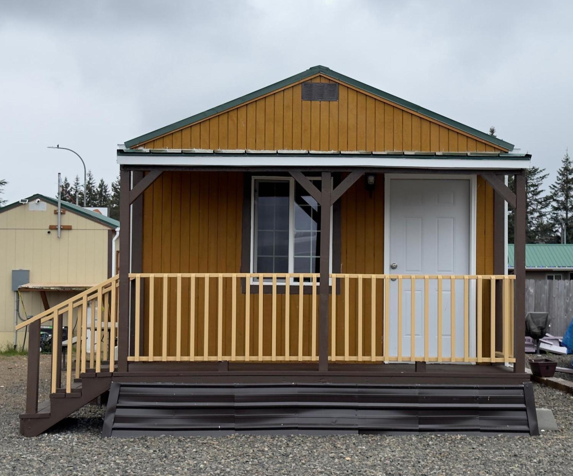 Far West Cabin-Tiny Homes Rental Forks Esterno foto